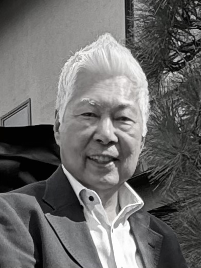 甲府観光開発株式会社 代表取締役社長 笹本健次氏のモノクロのポートレート写真